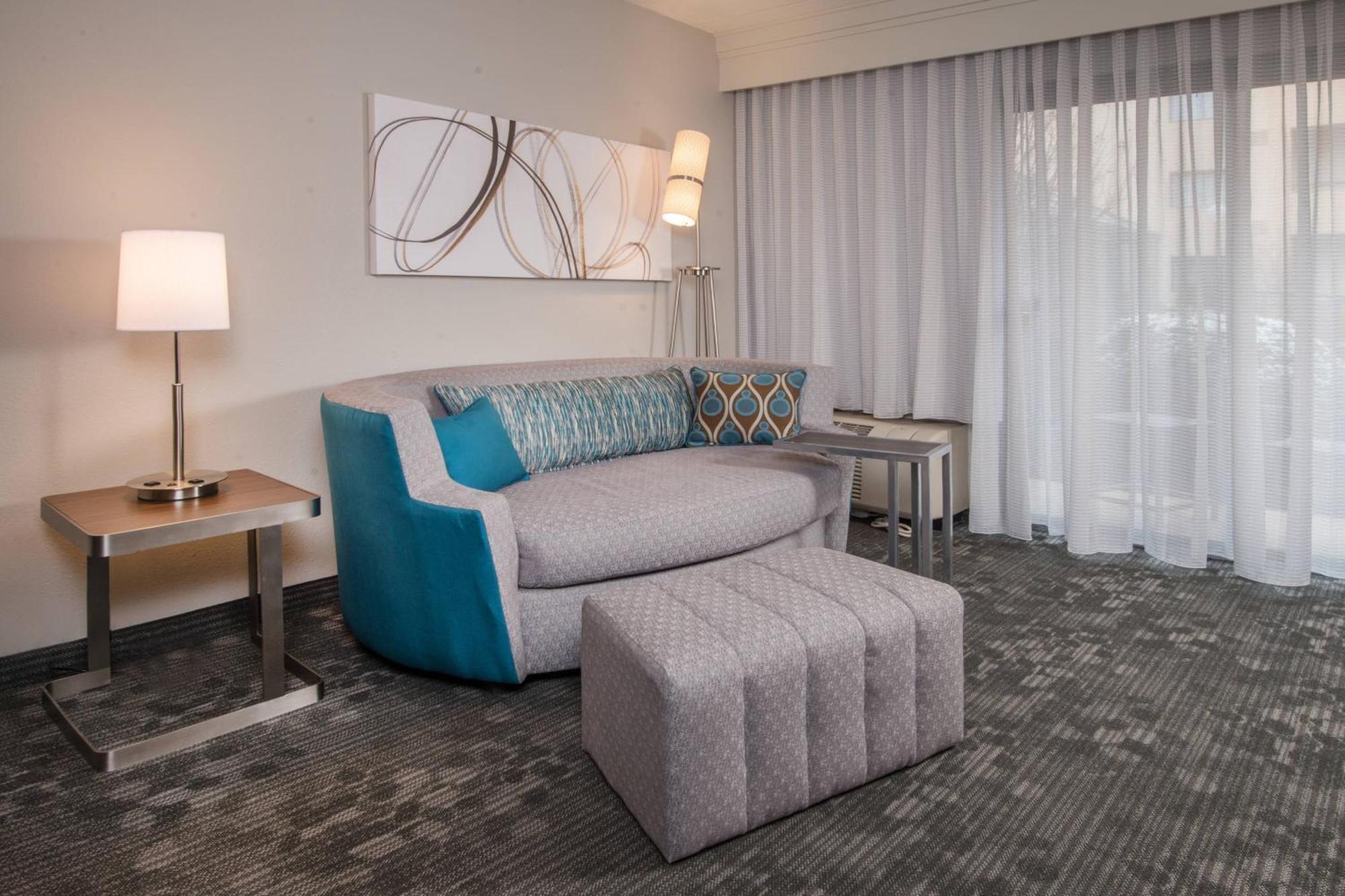Courtyard By Marriott Fairfax Fair Oaks Otel Dış mekan fotoğraf