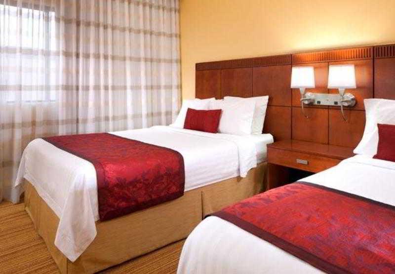 Courtyard By Marriott Fairfax Fair Oaks Otel Oda fotoğraf